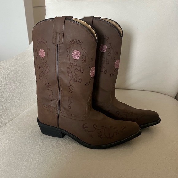 Shyanne Floral Embroidered Western Boots - Girls 4 - Picture 2 of 5